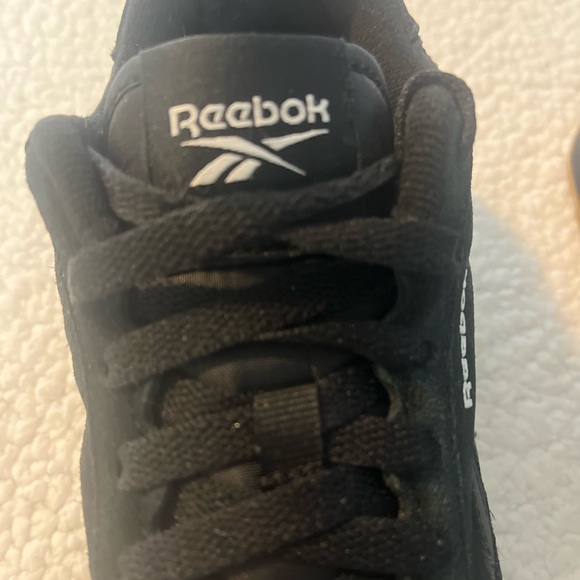 Women’s Black Classic Reebok Sneakers with Gum Sole - Picture 14 of 15